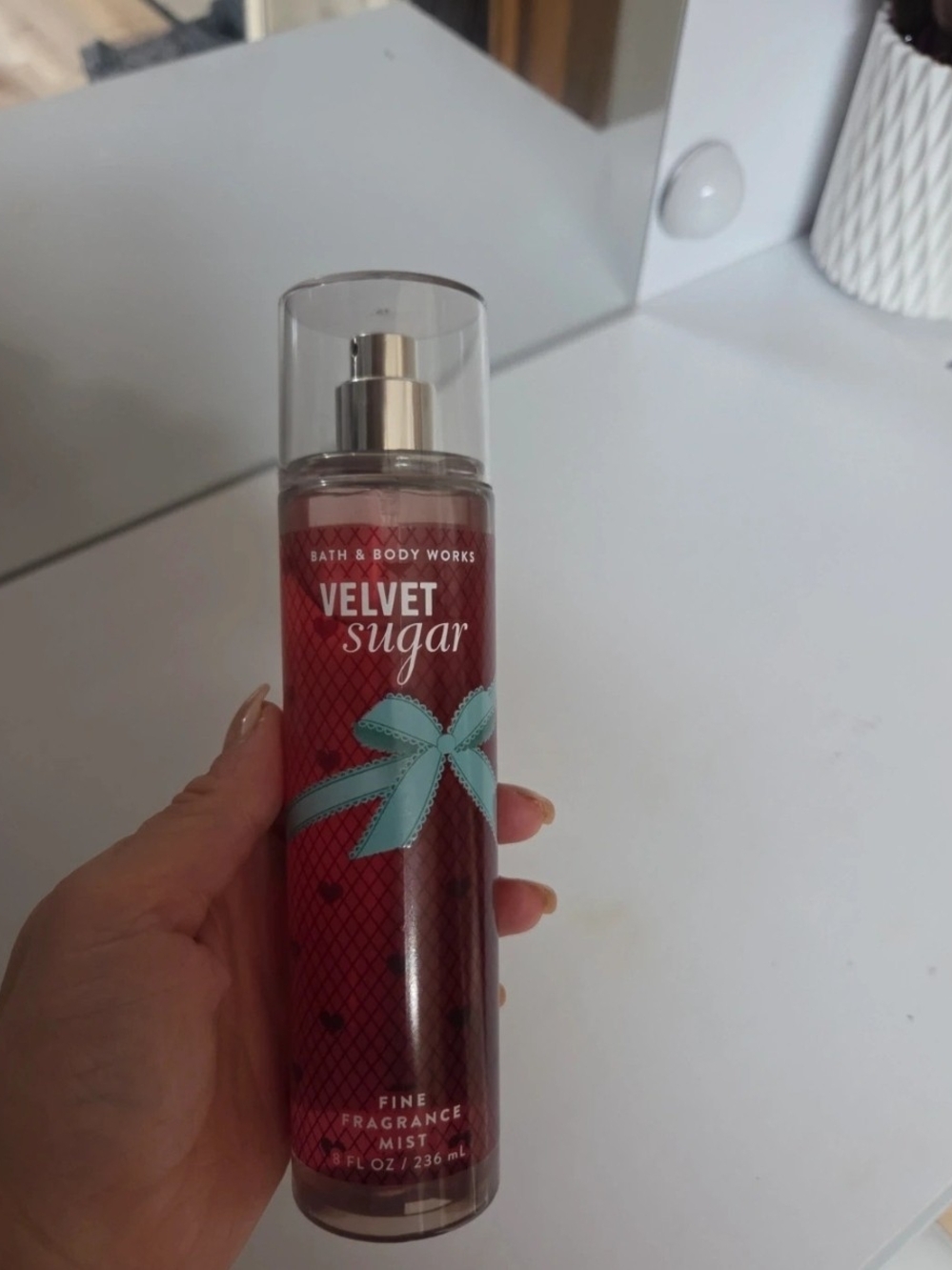 Bath & Body Works Velvet Sugar Fragrance Mist - Red with Teal Bow
